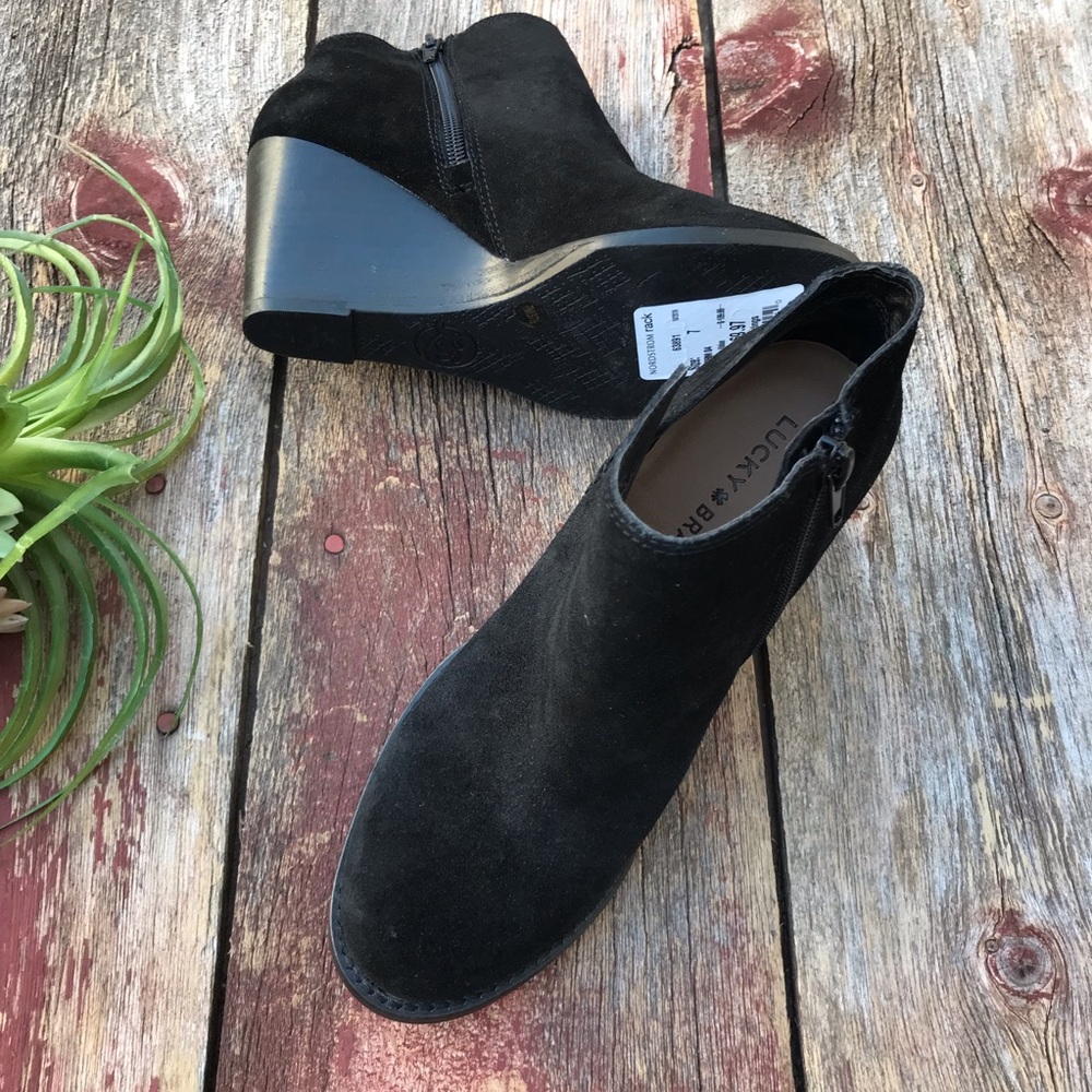 🍀🌸 Luck Brand Yimmie Suede Ankle Bootie 🌸🍀